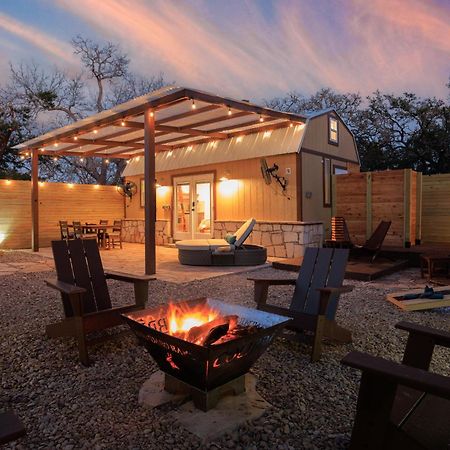 Romantic Luxury Retreat Hot Cold Pool & Sauna 温伯利 外观 照片
